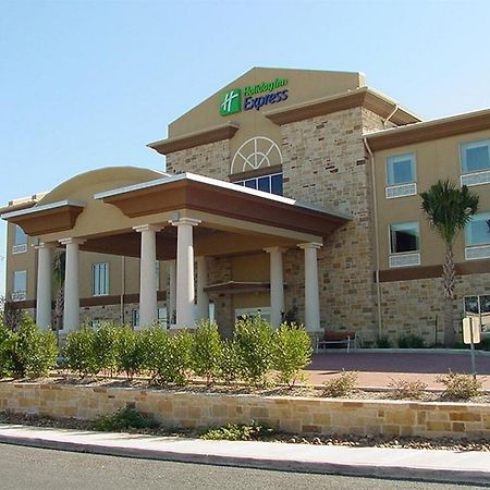 Holiday Inn Express & Suites Fredericksburg By Ihg Bagian luar foto