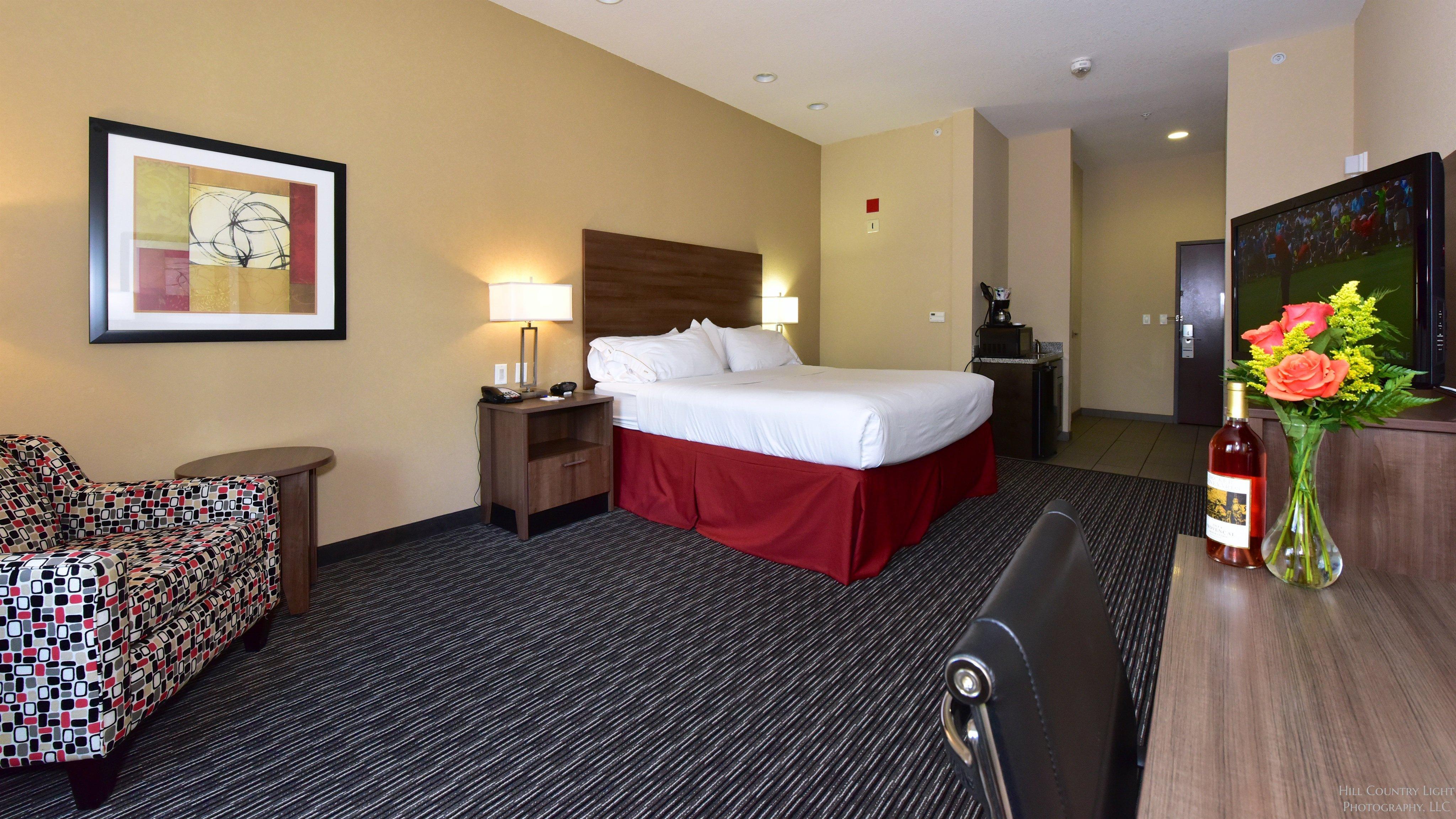 Holiday Inn Express & Suites Fredericksburg By Ihg Bagian luar foto