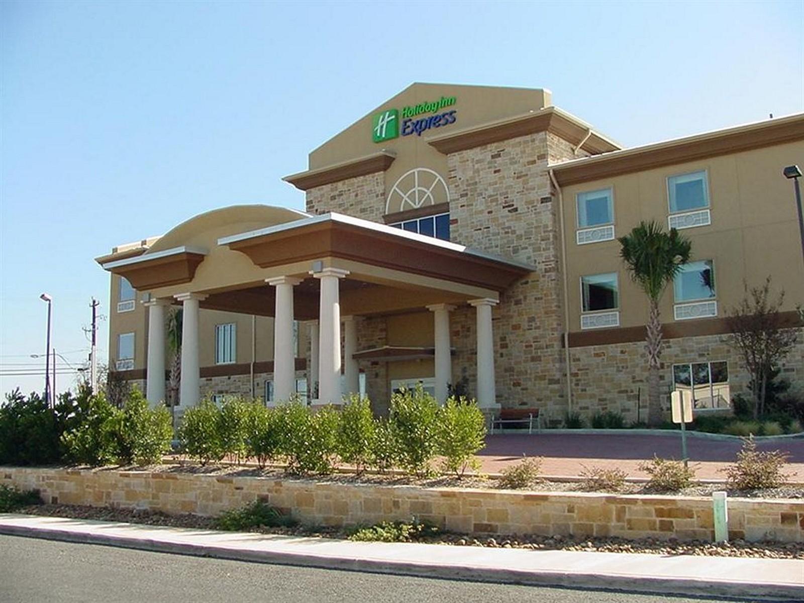 Holiday Inn Express & Suites Fredericksburg By Ihg Bagian luar foto