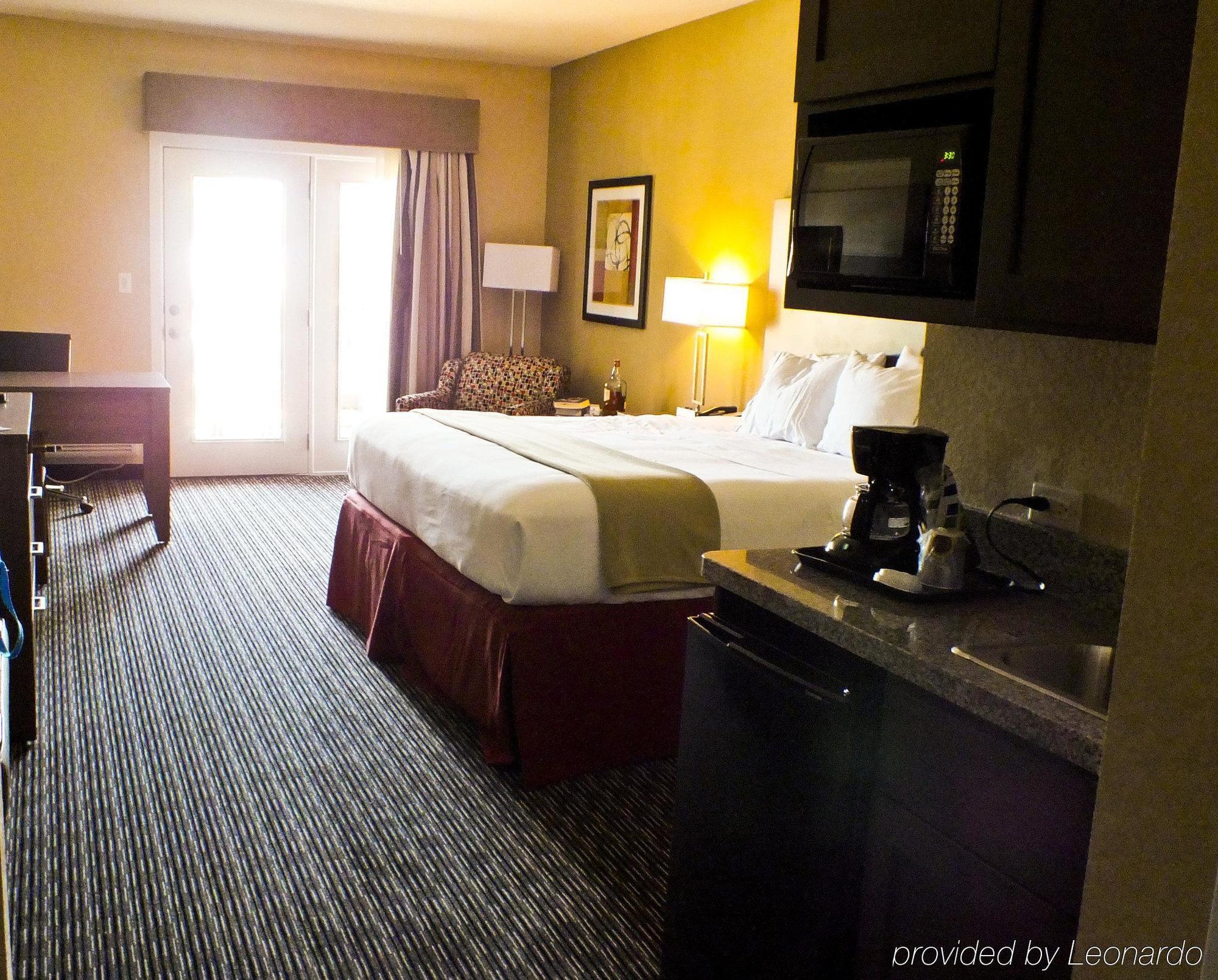Holiday Inn Express & Suites Fredericksburg By Ihg Ruang foto
